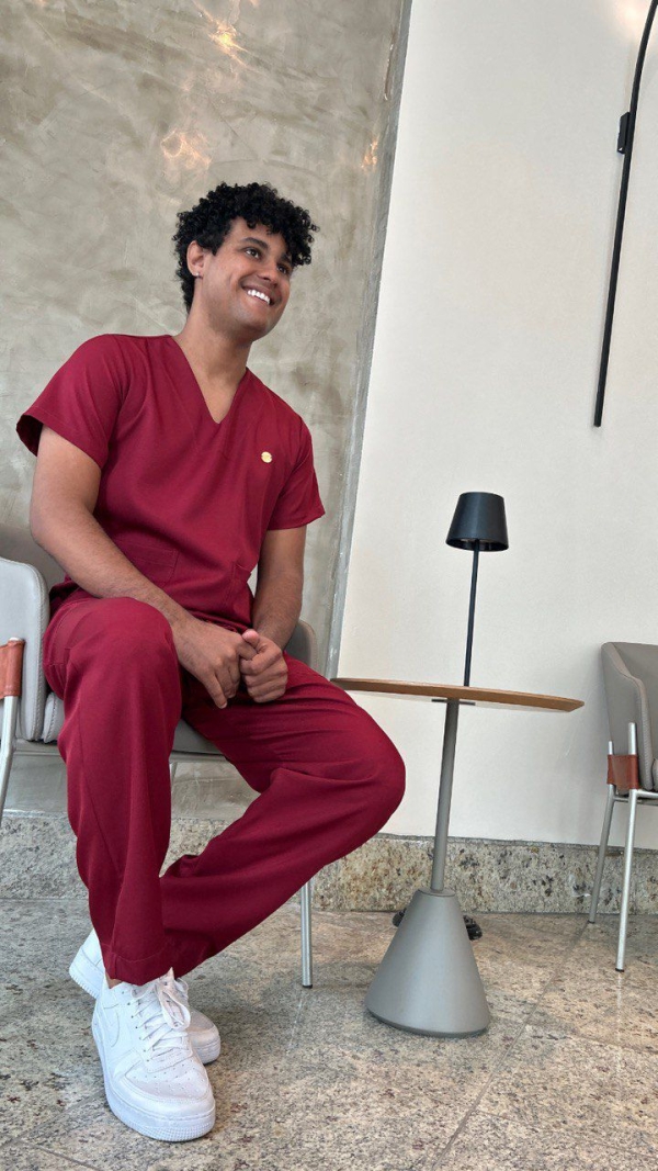 Scrub Masculino Marsala - Image 2